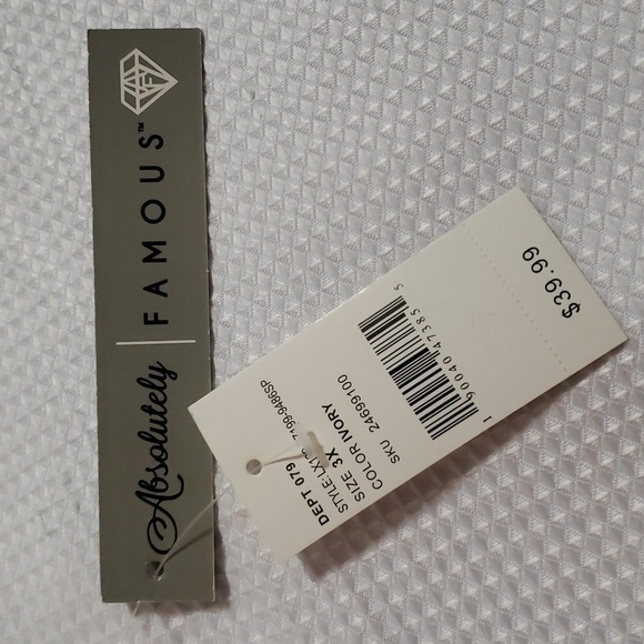 Absolutely Famous. NWT. Cute White, Polyester Lace Detail & Rayon Top.  Size 3X - Picture 15 of 15